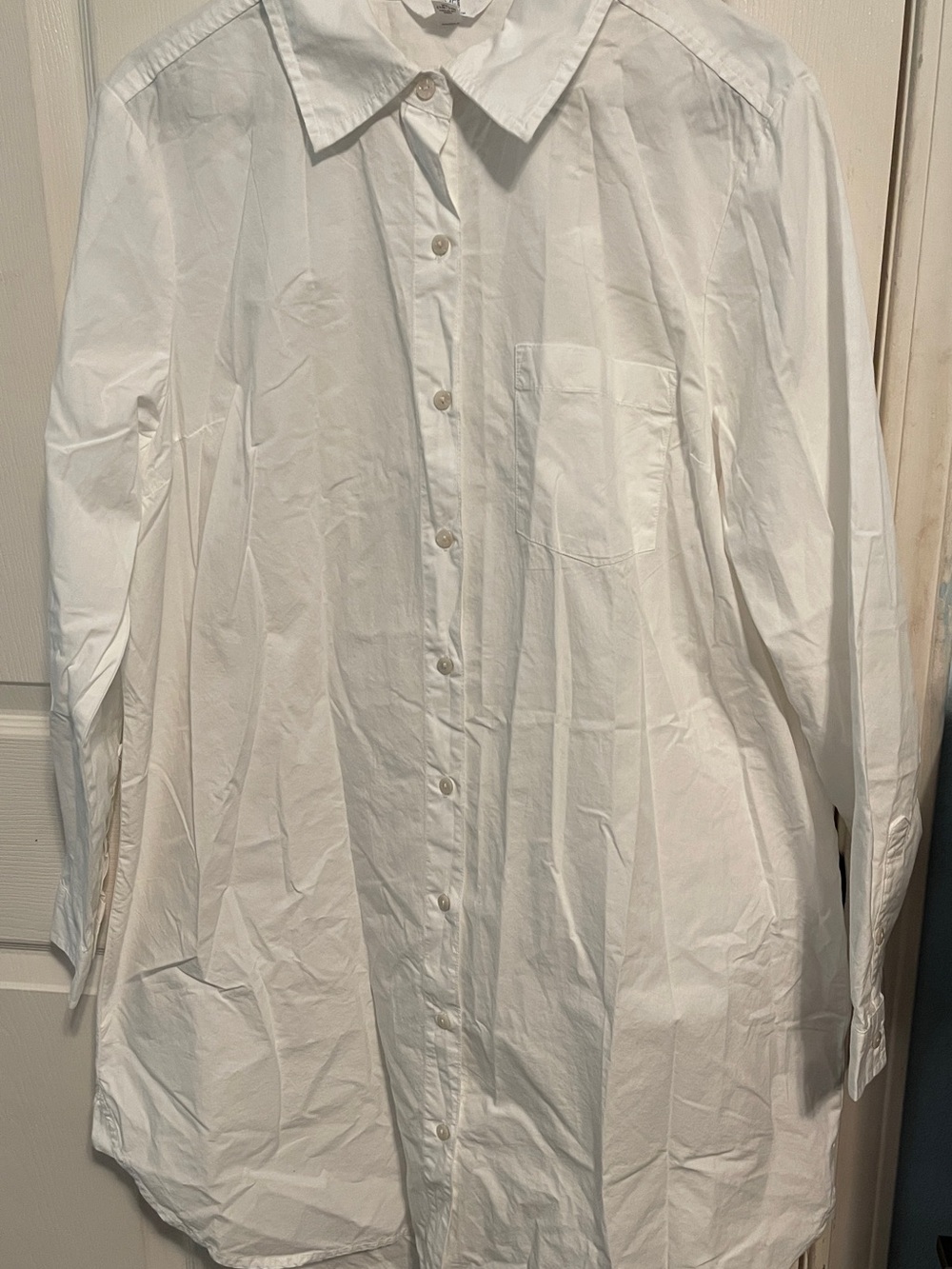 Time and Tru White Woman’s Long-Sleeve Button Down Shirt Dress